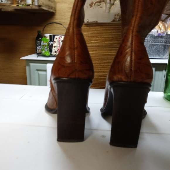 Steve Madden Boots - Picture 3 of 6
